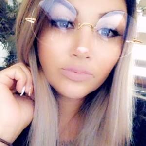 Meet your Posher, Katrina